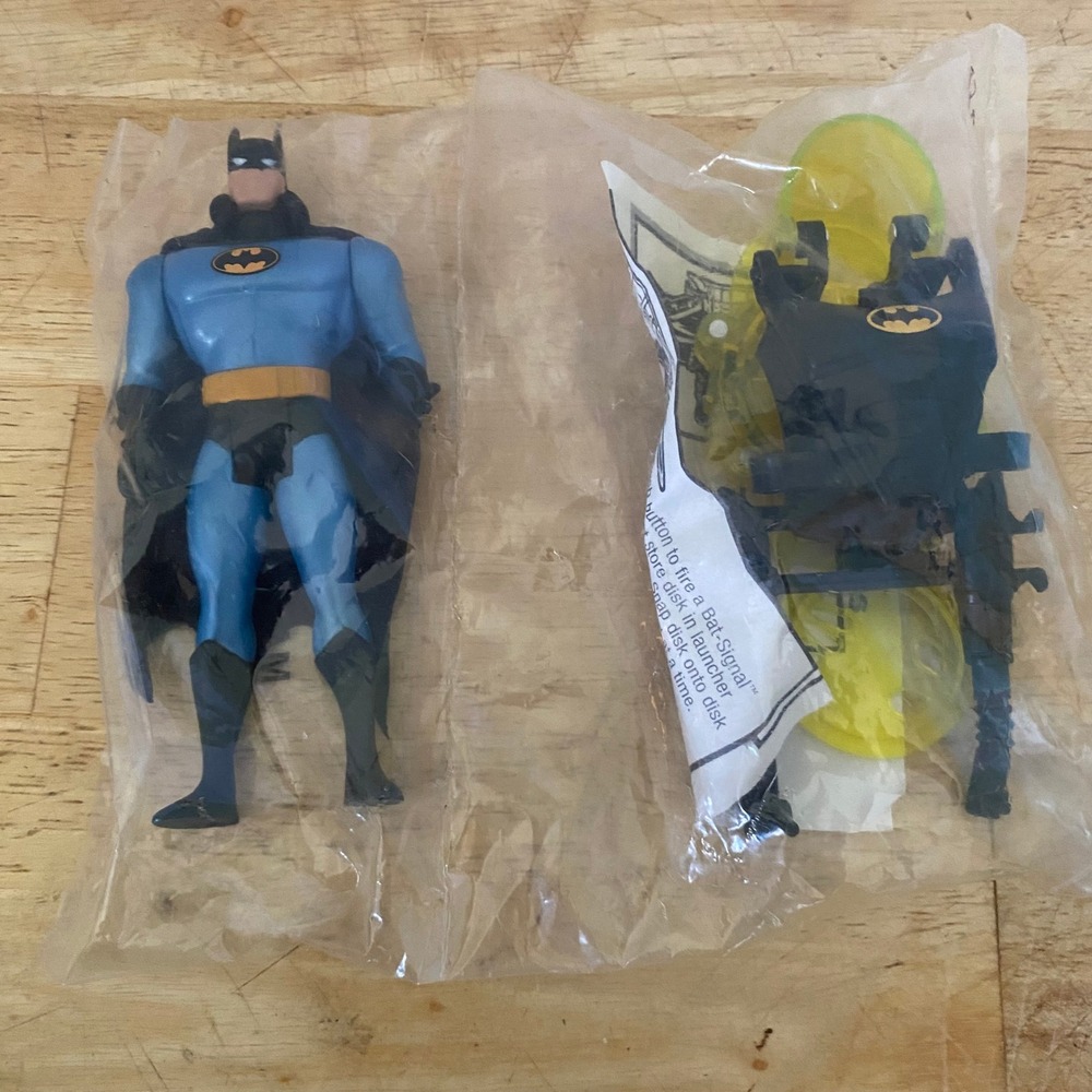 KENNER Vintage 1995 Batman Mail Away Animated Series Battle Helmet Action Figure